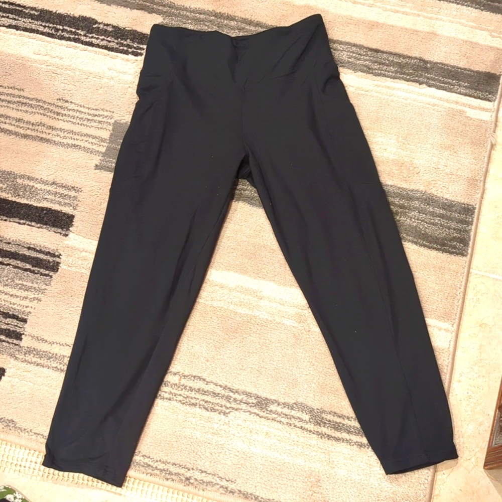 Balance Collection Capri leggings